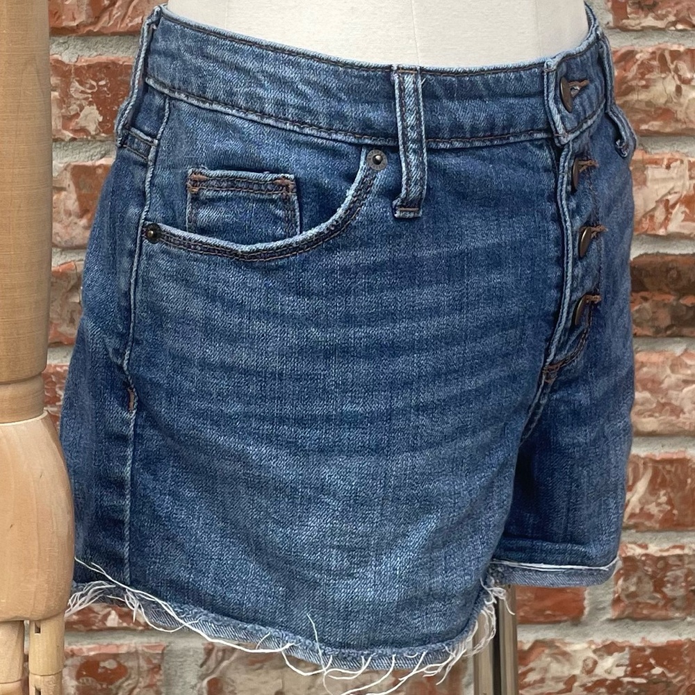Universal Thread distressed blue jean shorts / size 2/26 / Excellent condition - Picture 3 of 16